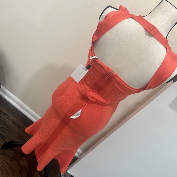 Stunning Herve Leger Paris Peach 3/4 Mermaid/Peplum Dress Size Small - Picture 4 of 8